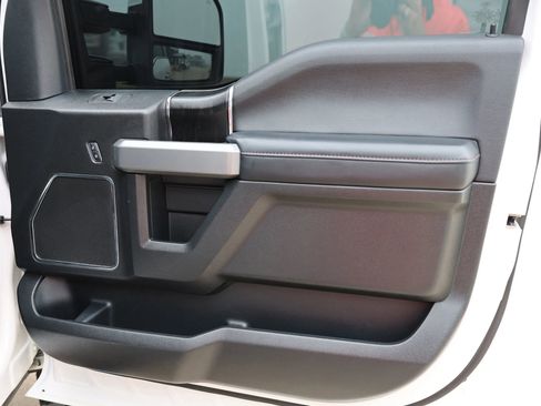 Used 2019 Ford F250 Platinum w/ Platinum Ultimate Package image 47