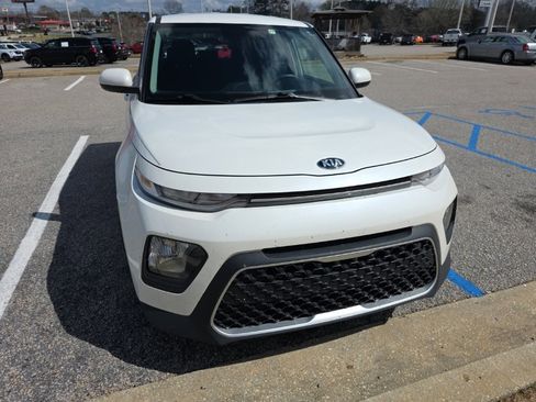Used 2021 Kia Soul LX image 3