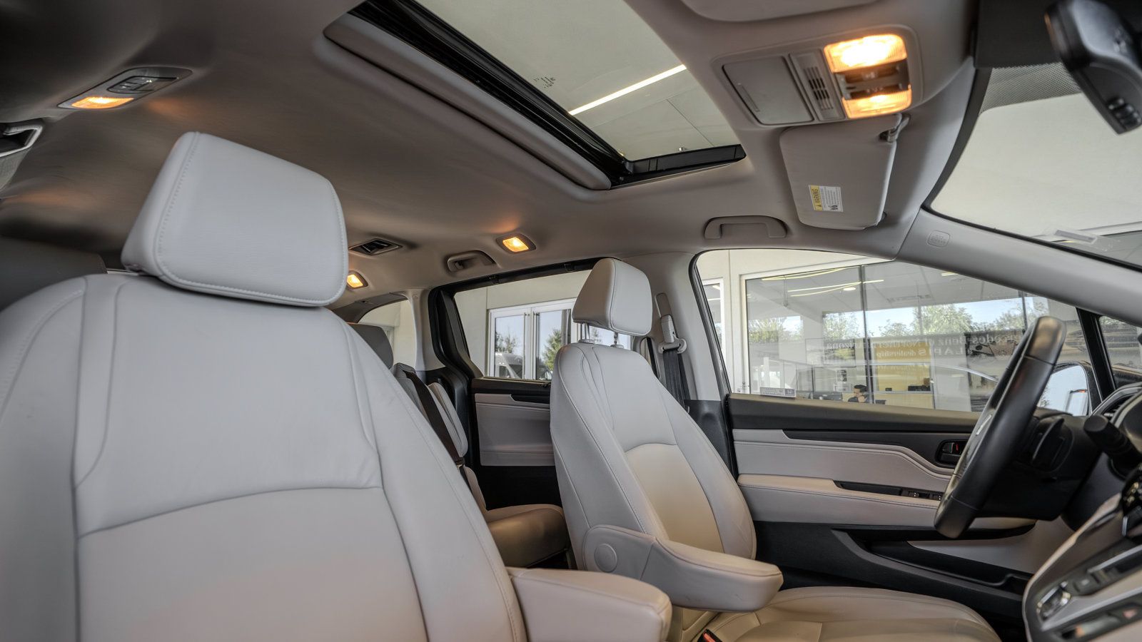 Used 2025 Honda Odyssey EX-L image 31