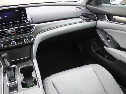 Used 2020 Honda Accord LX image 7