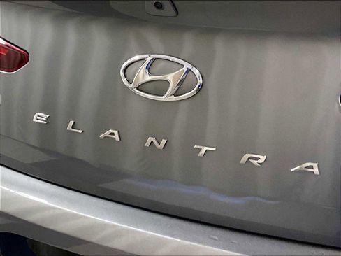 Used 2019 Hyundai Elantra SEL w/ Cargo Package image 27