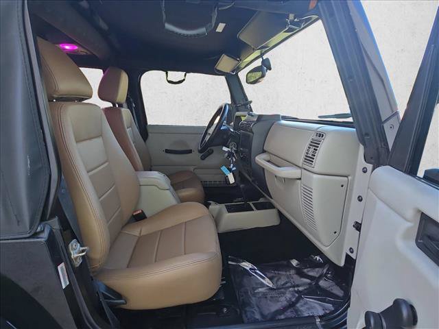 Used 2004 Jeep Wrangler Sahara AWD/4WD image 19