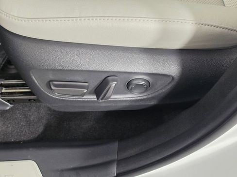 Used 2024 Toyota Grand Highlander AWD Hybrid image 26