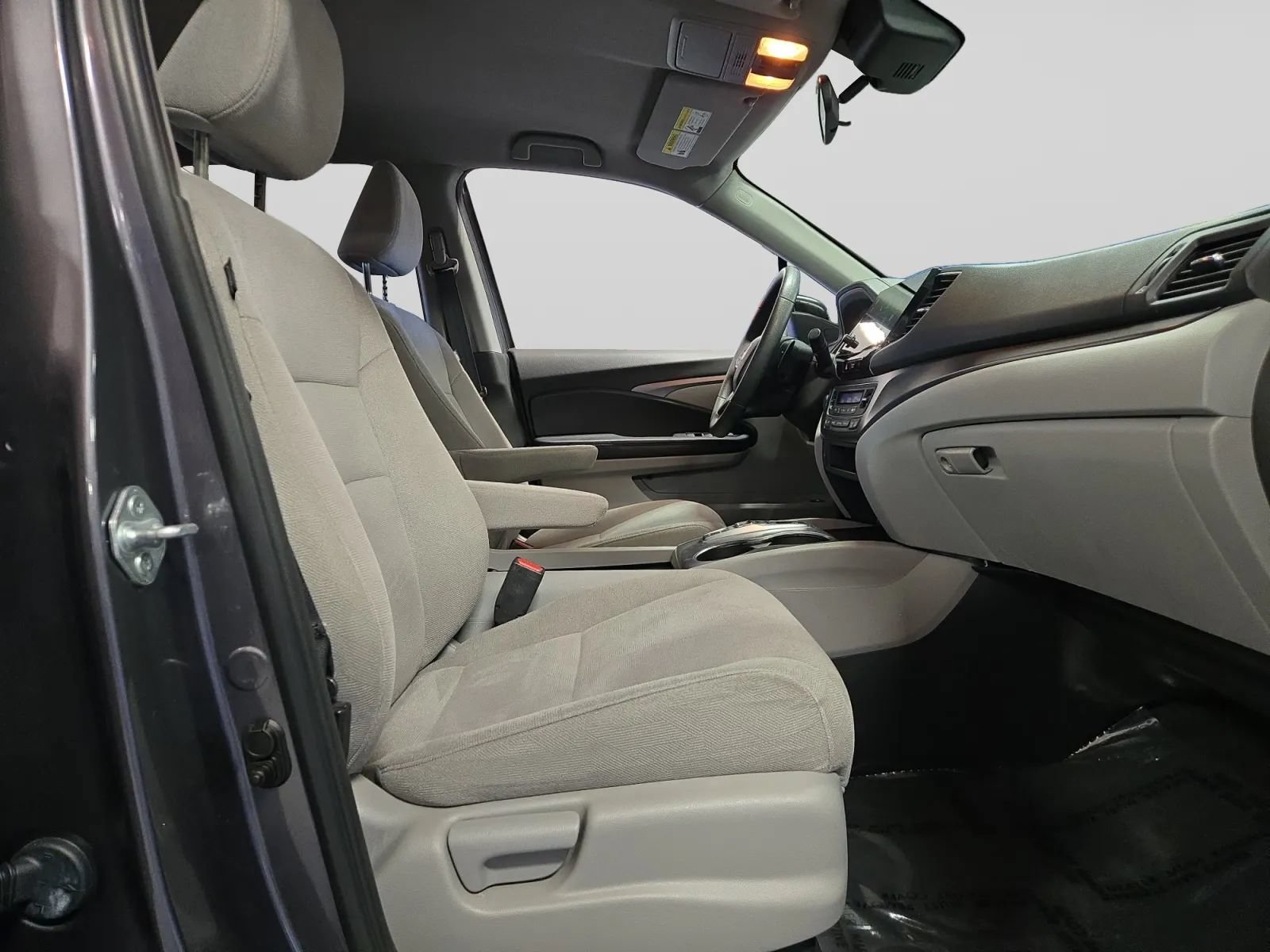 Used 2021 Honda Pilot EX image 32