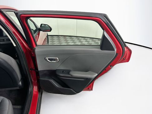 Used 2025 Kia K4 LXS image 27
