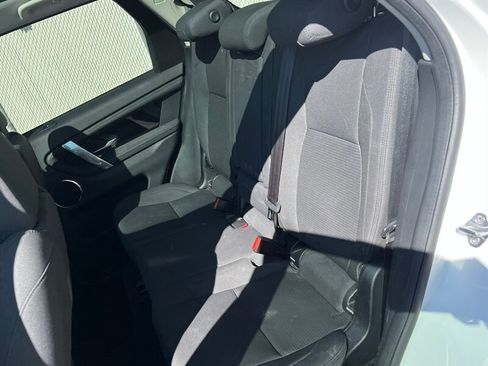 Used 2020 Land Rover Discovery Sport image 21