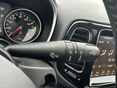 Used 2018 Jeep Compass Limited w/ Navigation Group image 30