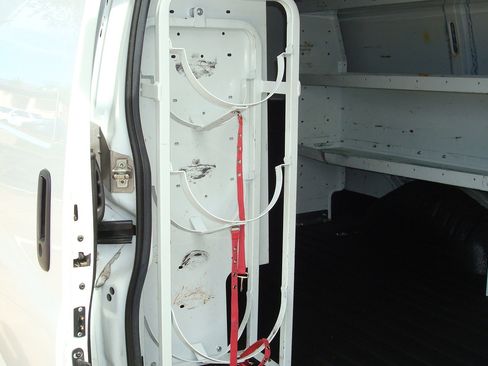 Used 2022 Chevrolet Express 3500 w/ Driver Convenience Package RWD image 13