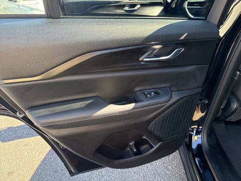 Used 2023 Jeep Grand Cherokee Altitude image 20