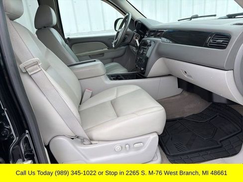 Used 2013 Chevrolet Avalanche LT image 31