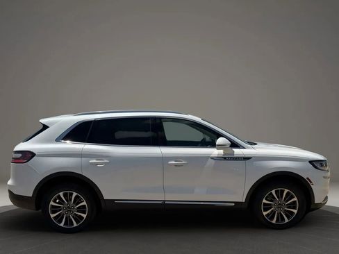 Used 2021 Lincoln Nautilus FWD w/ Equipment Group 101A image 23