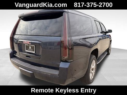 Used 2017 GMC Yukon XL SLT w/ Open Road Package image 7