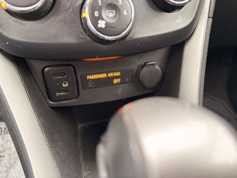 Used 2018 Chevrolet Trax LT w/ Driver Confidence Package image 38