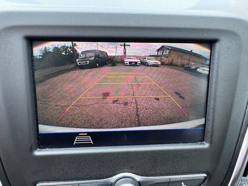 Used 2021 Chevrolet Equinox LS w/ LS Convenience Package FWD image 22
