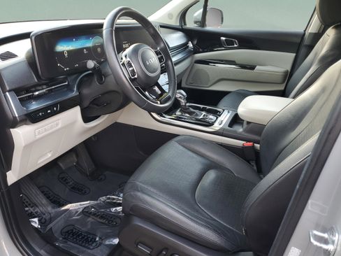 Certified 2023 Kia Carnival SX Prestige image 18