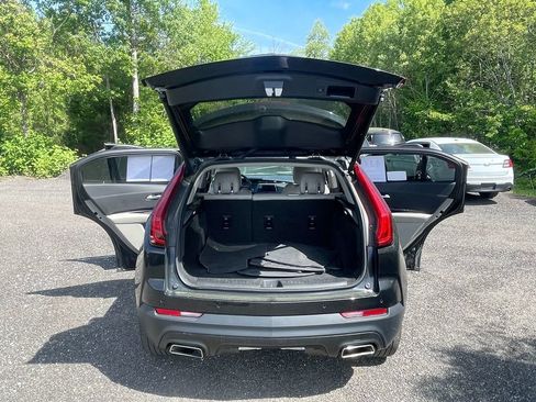 Used 2021 Cadillac XT4 Luxury w/ Cold Weather Package AWD/4WD image 24