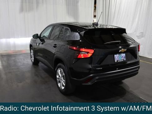 Used 2024 Chevrolet Trax LS FWD image 5