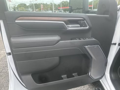 New 2026 GMC Sierra 3500 Denali w/ Denali Reserve Package image 15