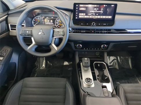 New 2025 Mitsubishi Outlander Trail Edition image 17
