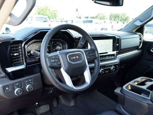 Used 2026 GMC Sierra 1500 SLT AWD/4WD image 16