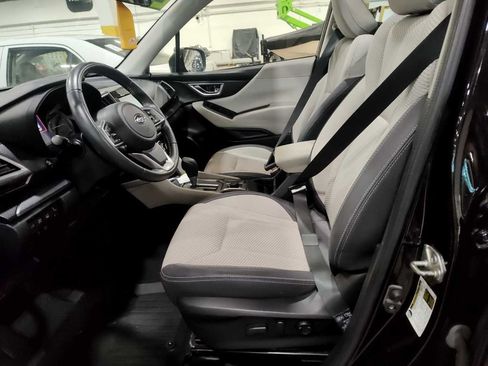 Used 2021 Subaru Forester Premium image 3
