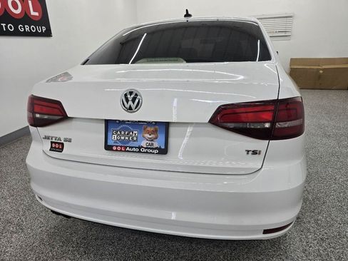 Used 2016 Volkswagen Jetta SE FWD image 7
