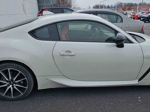 Used 2024 Toyota GR86 image 8