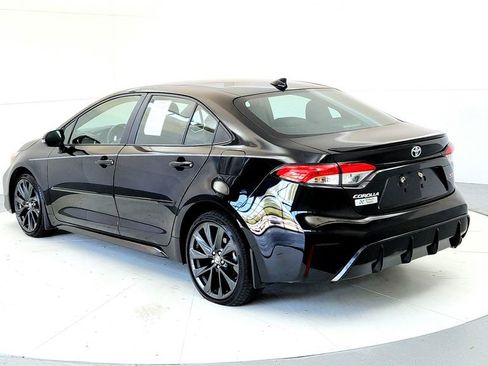 Used 2024 Toyota Corolla SE FWD image 4