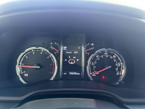 Used 2021 Toyota 4Runner Limited AWD/4WD image 21