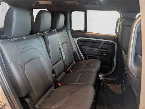 Used 2026 Land Rover Defender 110 X-Dynamic SE AWD/4WD image 18
