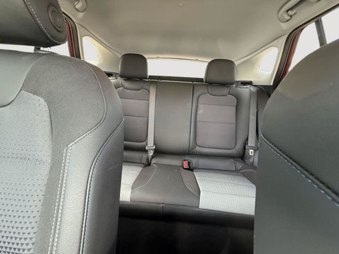 Used 2025 Chevrolet Trax LT w/ LPO, Blackout Package FWD image 13