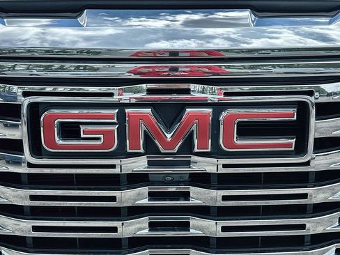 Used 2024 GMC Sierra 1500 Denali w/ Denali Reserve Package AWD/4WD image 32
