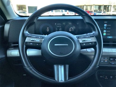 Used 2025 Hyundai Kona SEL image 14