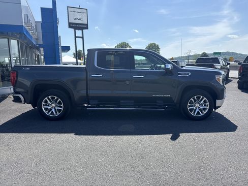 Used 2021 GMC Sierra 1500 SLT w/ SLT Premium Package AWD/4WD image 2