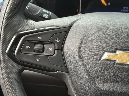 Used 2025 Chevrolet Trax LT image 16