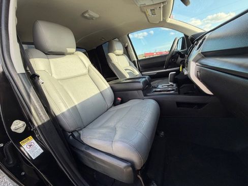Used 2016 Toyota Tundra SR5 w/ SR5 Upgrade Package image 7