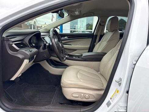 Used 2017 Buick LaCrosse Preferred FWD image 12