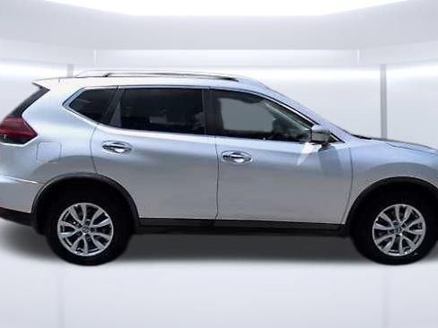 Used 2018 Nissan Rogue SV FWD image 35