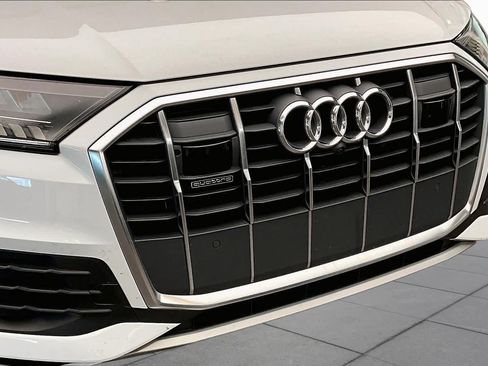 Used 2023 Audi Q7 2.0T Premium Plus w/ Premium Plus Package AWD/4WD image 32