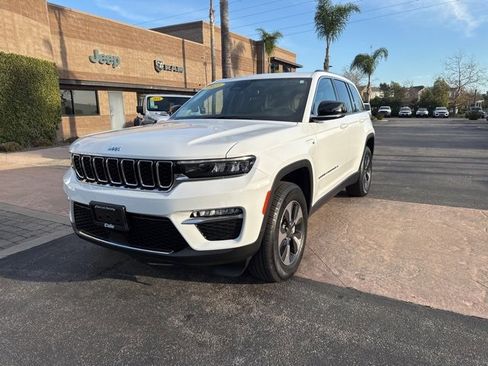 Used 2023 Jeep Grand Cherokee 4WD 4xe image 4