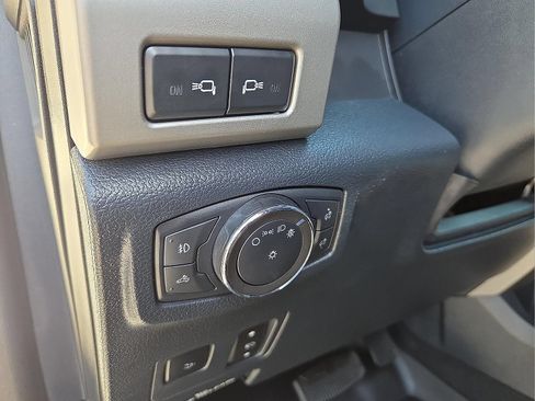 Used 2022 Ford F250 4x4 Crew Cab Super Duty image 11