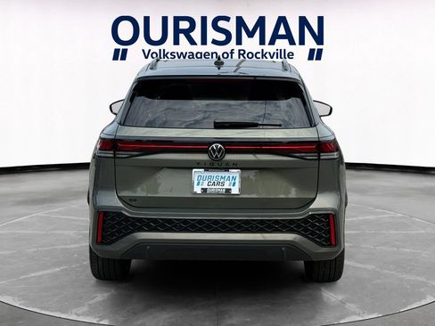 Used 2025 Volkswagen Tiguan SE R-Line FWD image 5
