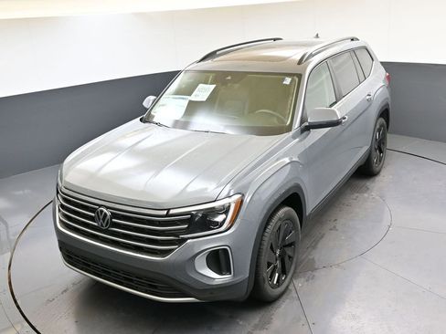 New 2026 Volkswagen Atlas SE image 44