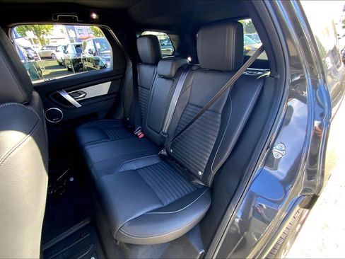 New 2025 Land Rover Discovery Sport Dynamic SE image 11