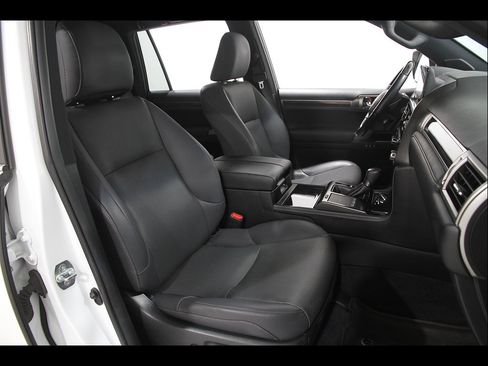 Used 2022 Lexus GX 460 Premium w/ Premium Package AWD/4WD image 18