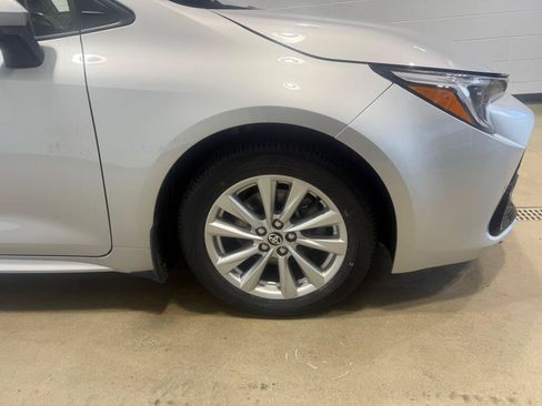 Used 2023 Toyota Corolla SE FWD image 9
