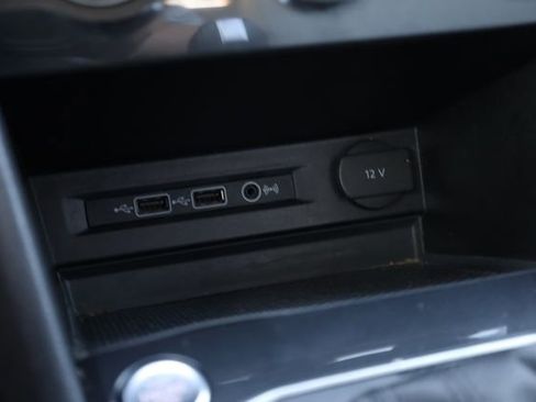 Used 2019 Volkswagen Tiguan SEL image 24