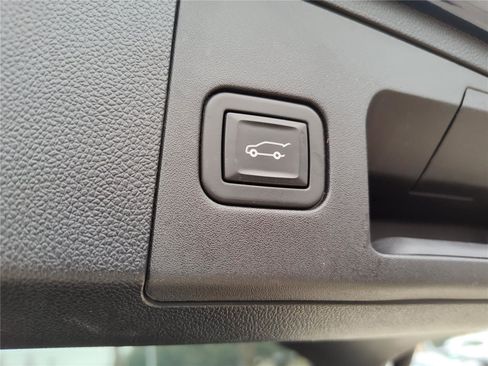 Used 2020 Cadillac XT4 Sport image 8