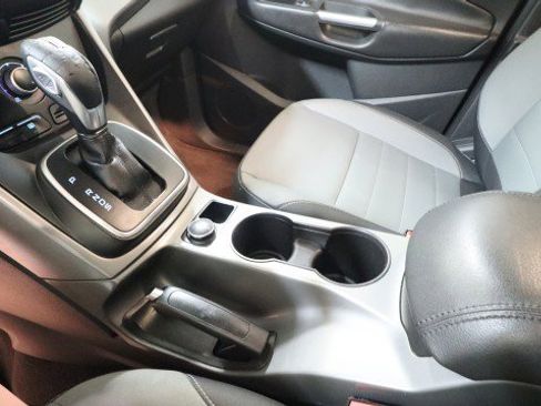 Used 2014 Ford Escape SE image 17