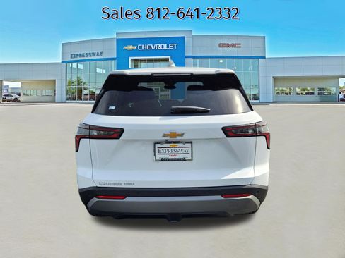 New 2026 Chevrolet Equinox LT w/ LPO, Floor Liner Package AWD/4WD image 4